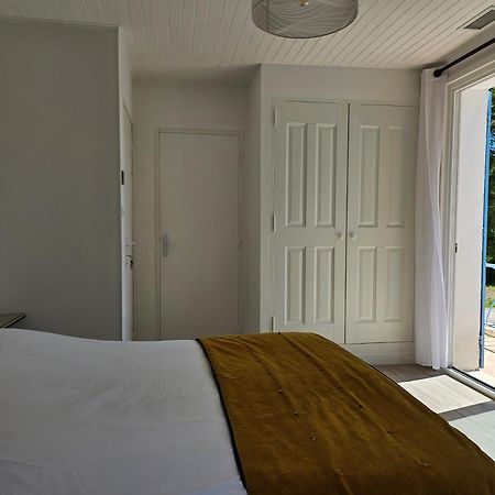 La Luberonne Bed & Breakfast Lourmarin Bagian luar foto