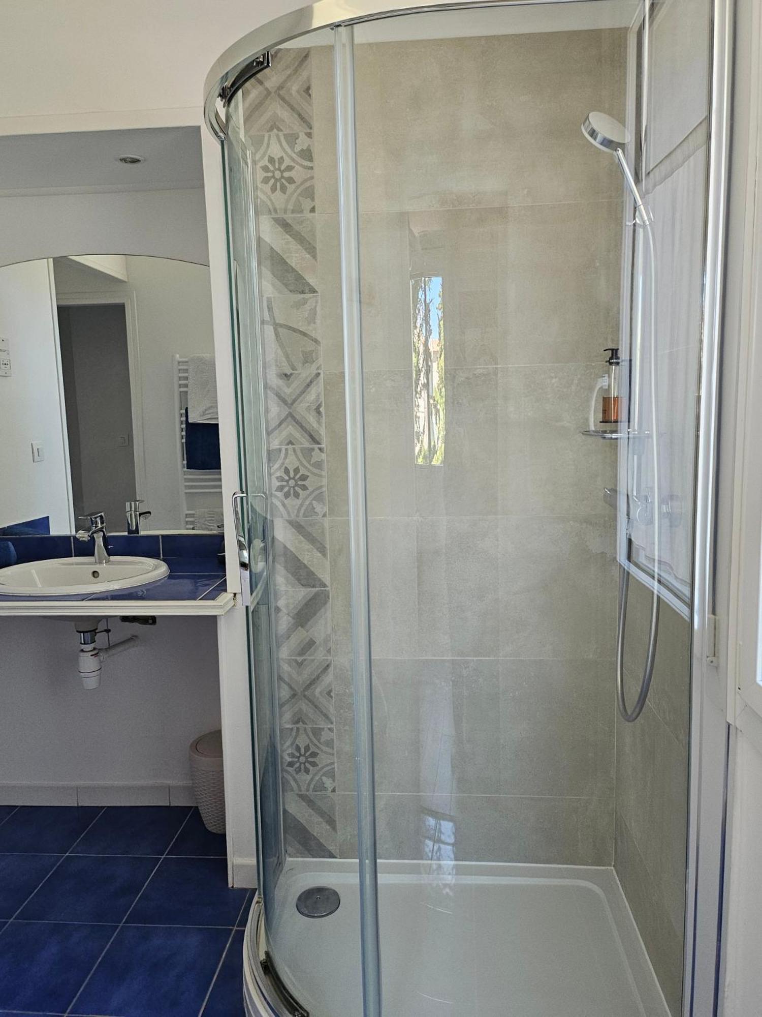 La Luberonne Bed & Breakfast Lourmarin Bagian luar foto