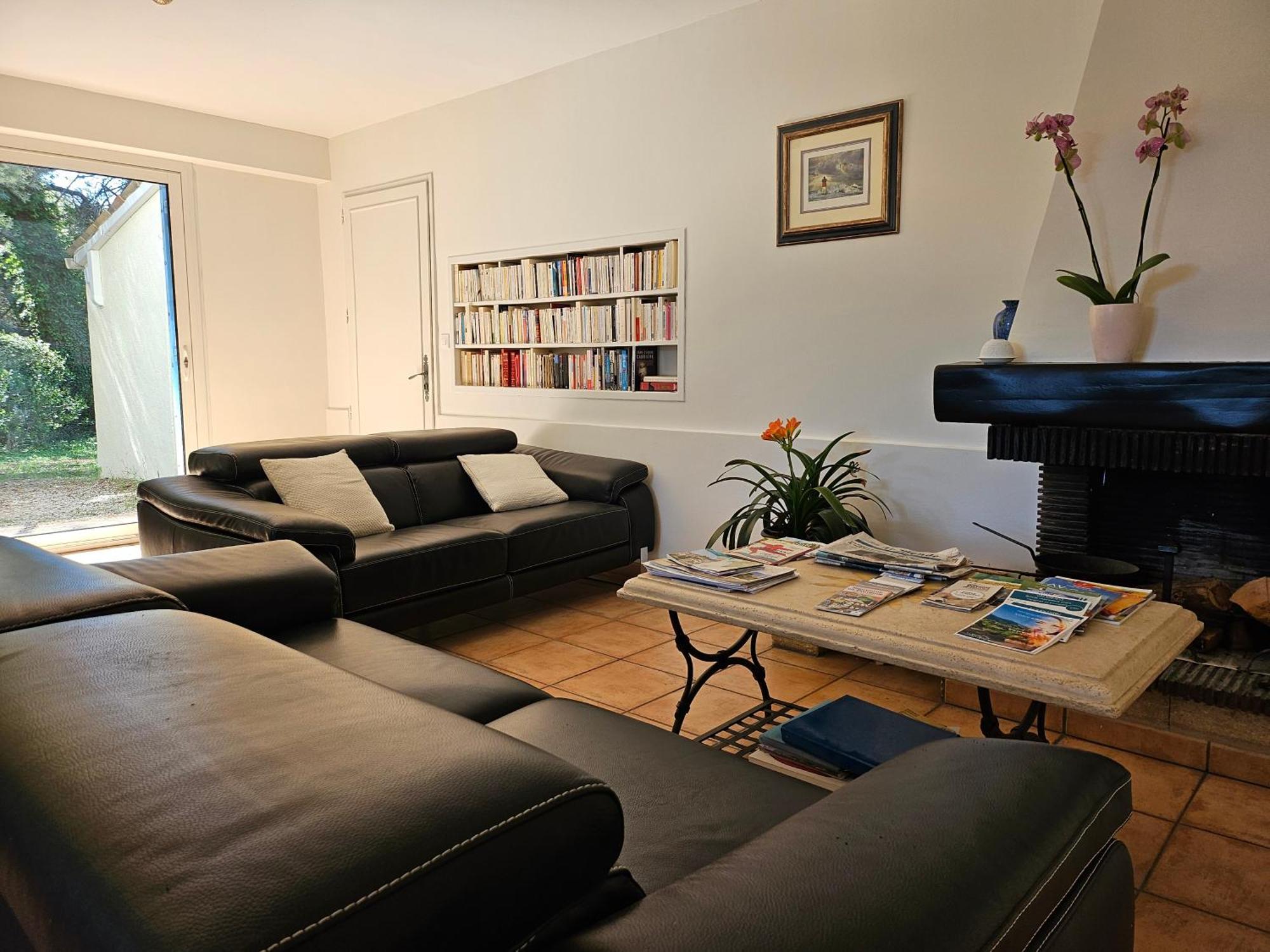 La Luberonne Bed & Breakfast Lourmarin Bagian luar foto