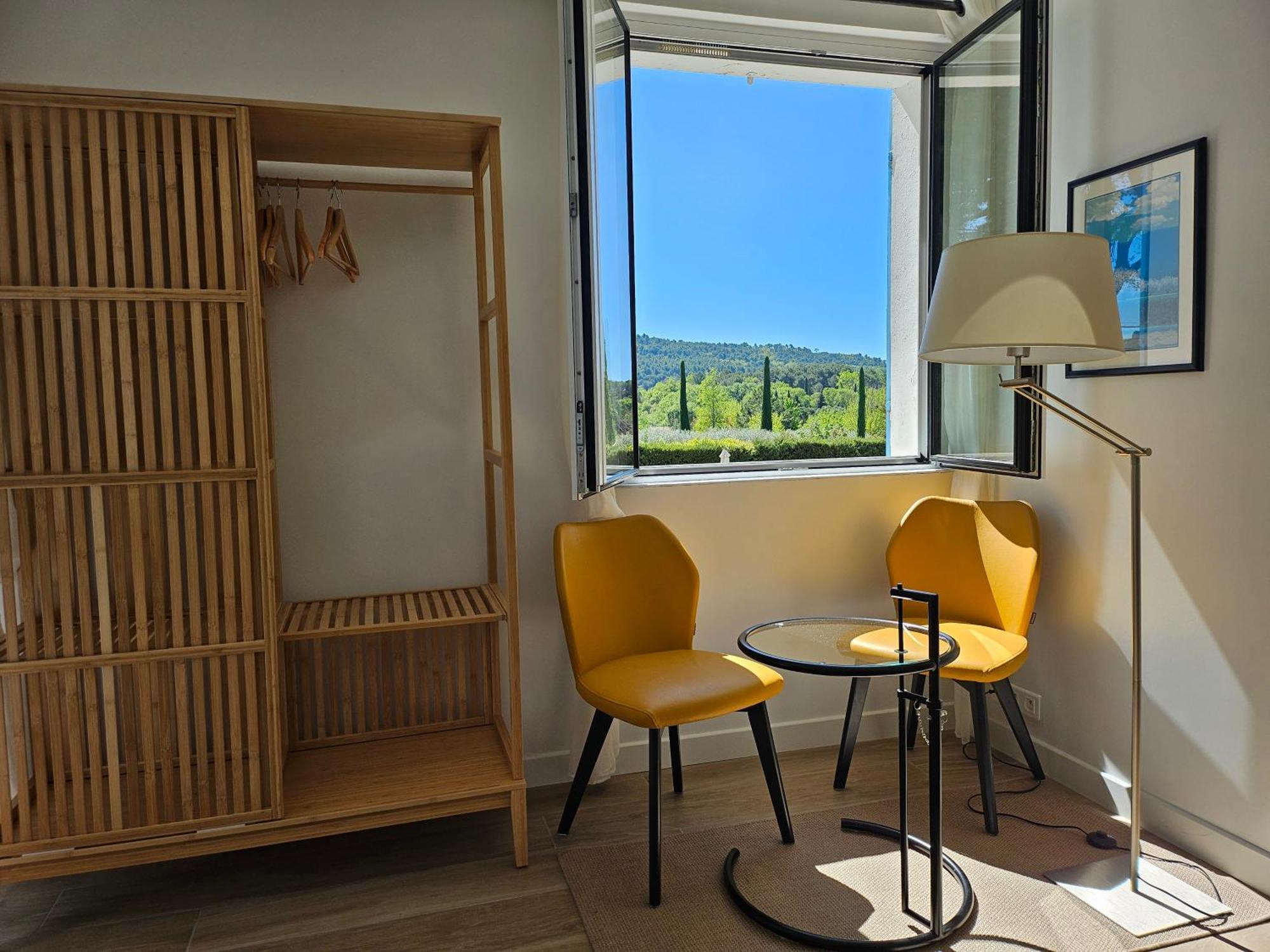 La Luberonne Bed & Breakfast Lourmarin Bagian luar foto