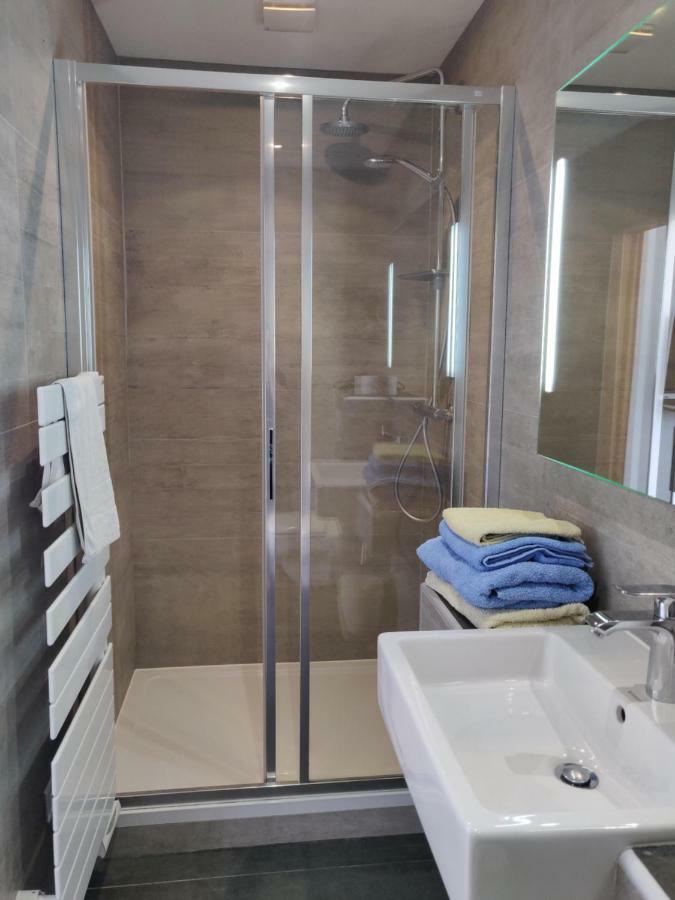 La Luberonne Bed & Breakfast Lourmarin Bagian luar foto