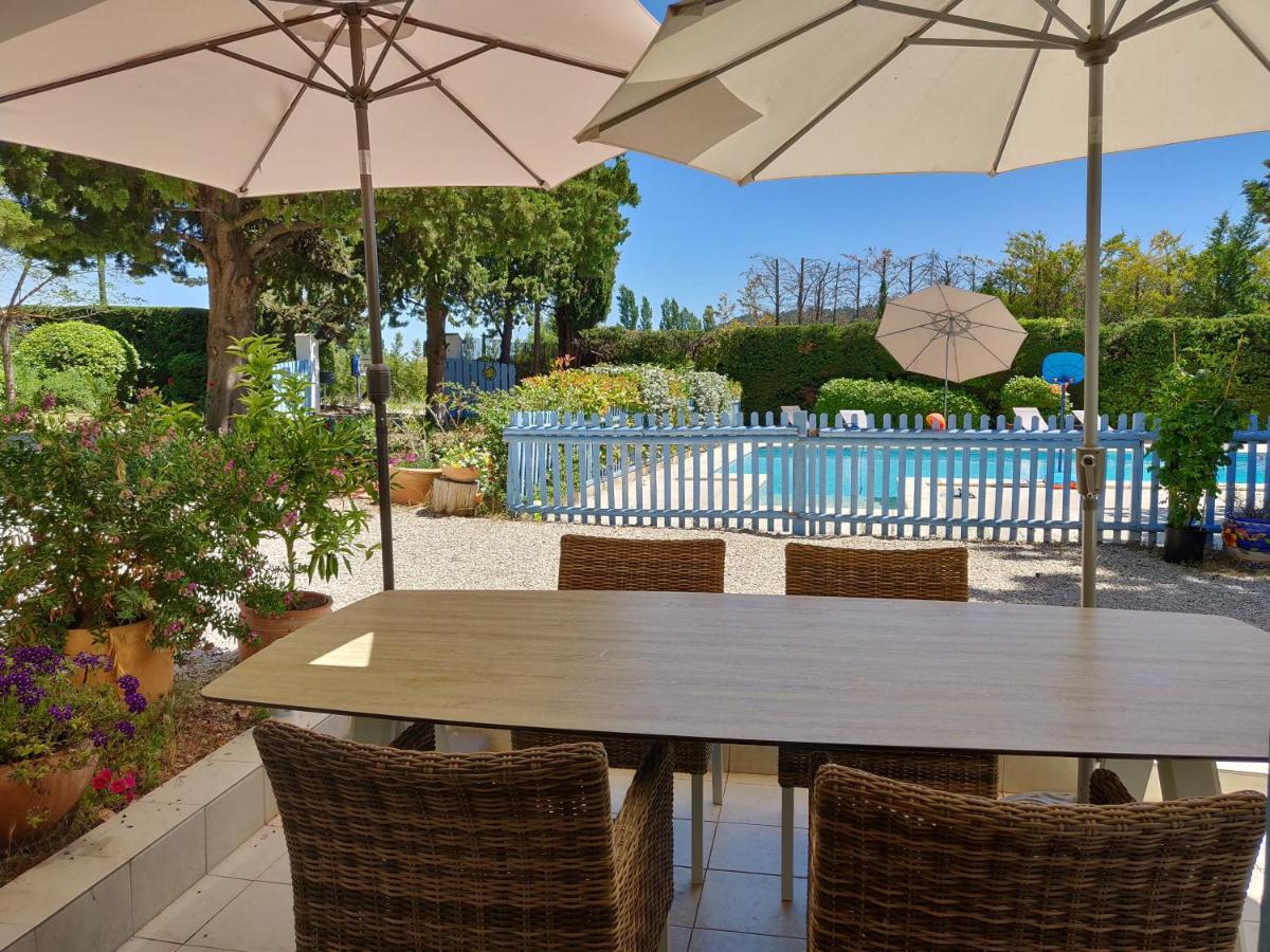 La Luberonne Bed & Breakfast Lourmarin Bagian luar foto