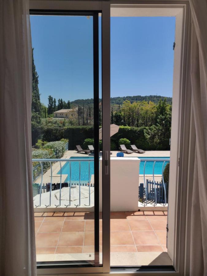 La Luberonne Bed & Breakfast Lourmarin Bagian luar foto