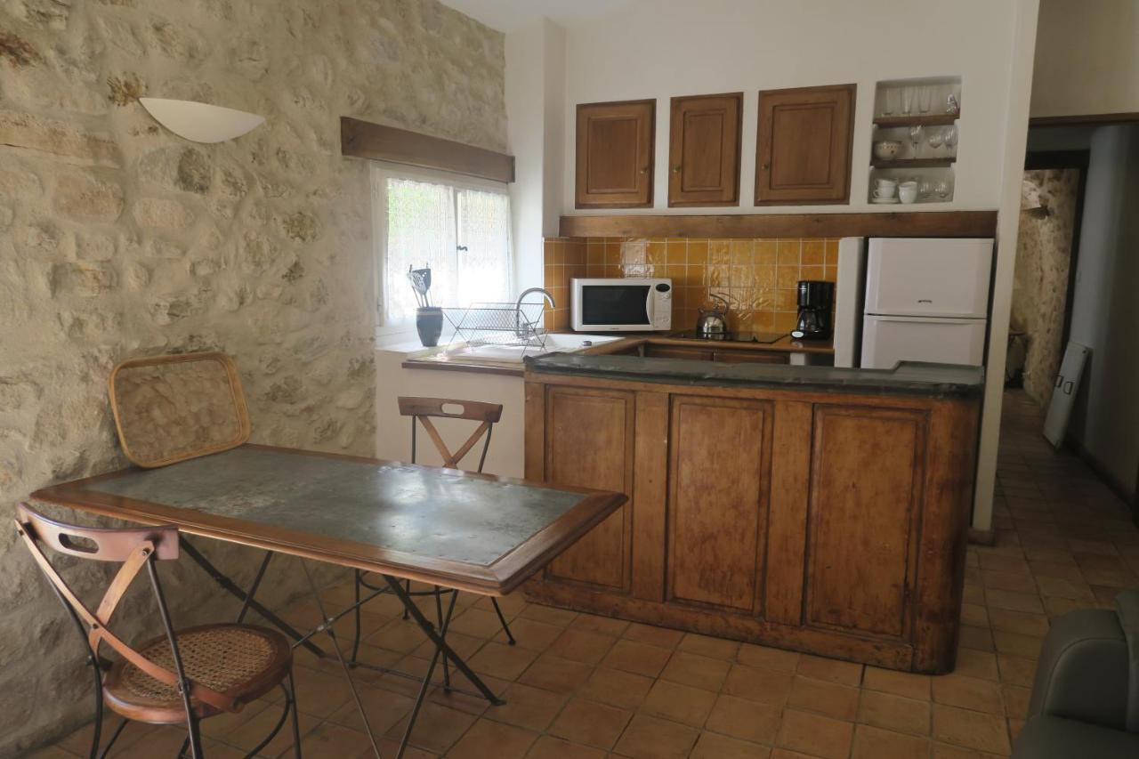 La Luberonne Bed & Breakfast Lourmarin Bagian luar foto