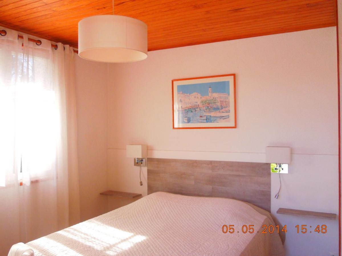 La Luberonne Bed & Breakfast Lourmarin Bagian luar foto