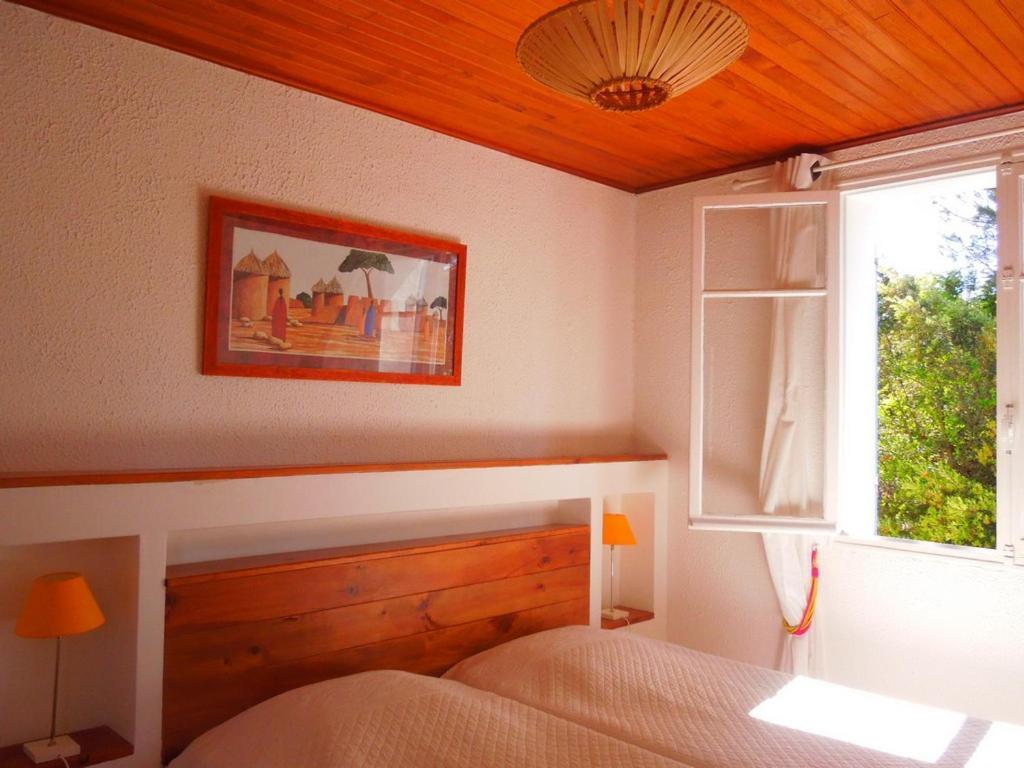 La Luberonne Bed & Breakfast Lourmarin Bagian luar foto