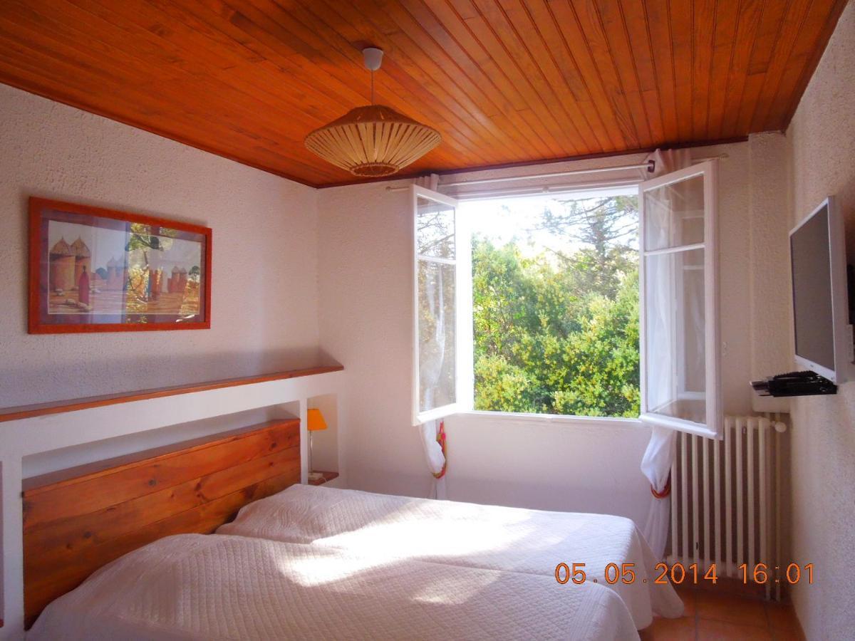 La Luberonne Bed & Breakfast Lourmarin Bagian luar foto